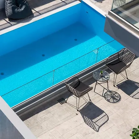Clelia's And Dione's Design Swimming Pool *