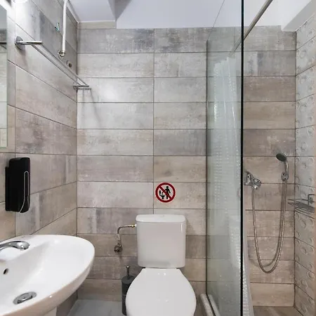 דירה Clelia's And Dione's Design Swimming Pool *