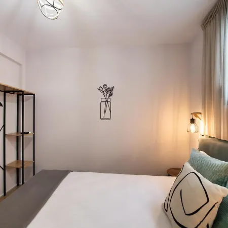 Apartment Clelia's And Dione's Design Swimming Pool